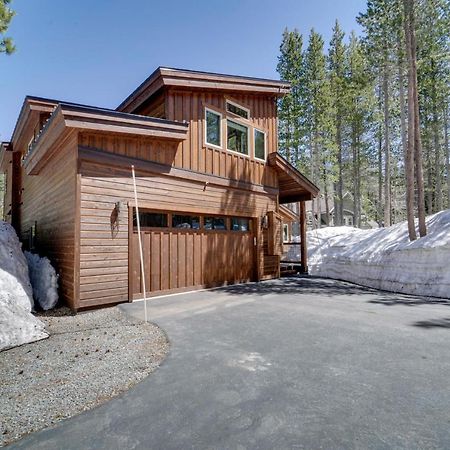 Luxurious Tahoe Donner Home With Golf Course Views! Truckee Exterior photo