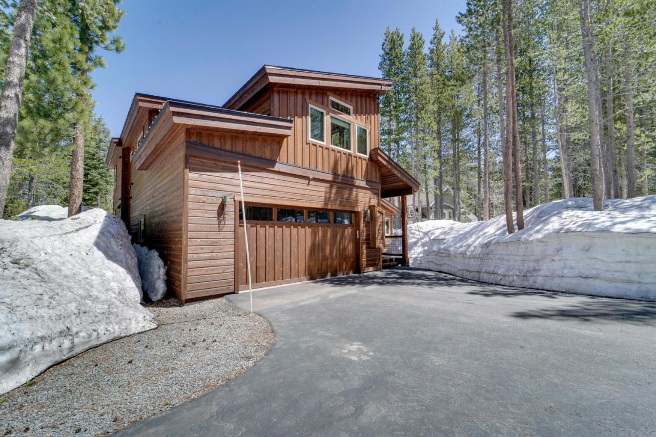 Luxurious Tahoe Donner Home With Golf Course Views! Truckee Exterior photo