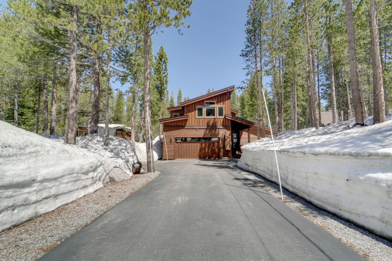 Luxurious Tahoe Donner Home With Golf Course Views! Truckee Exterior photo