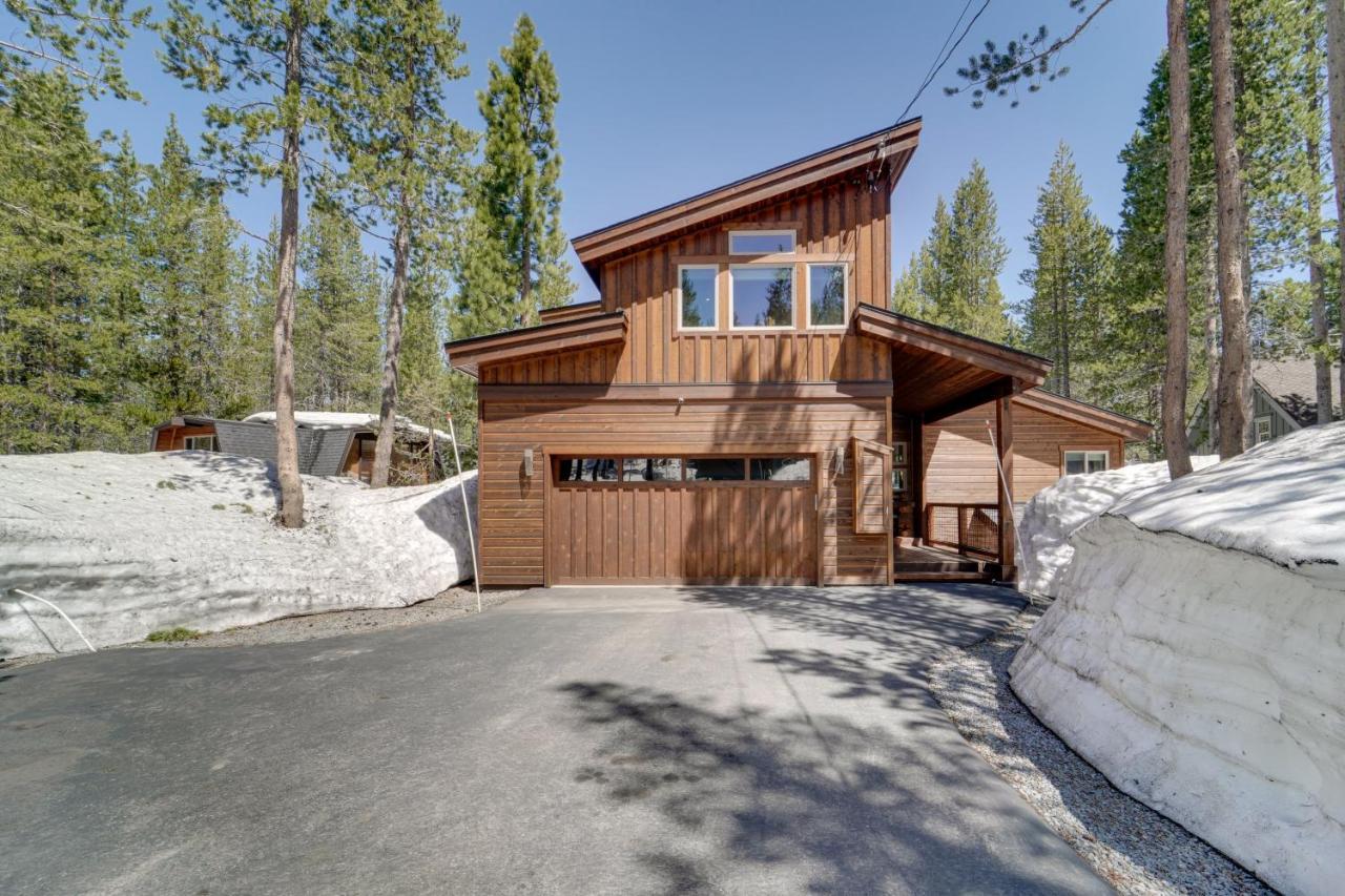 Luxurious Tahoe Donner Home With Golf Course Views! Truckee Exterior photo